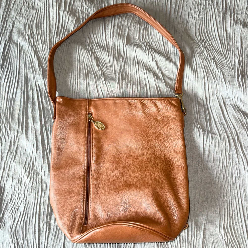 stone mountain - vintage leather bucket bag